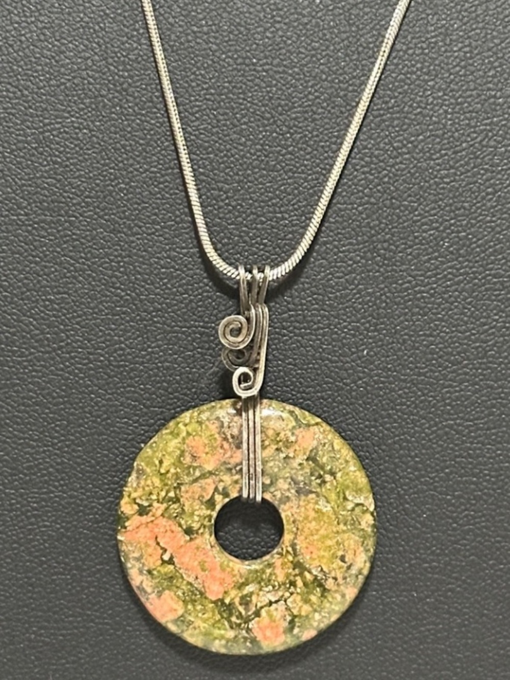 Unakite Donut Scroll Bale Silver-tone Pendant Vintage Necklace
